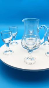 Super Small Wine Goblet Cup with Hip Flask China Japan Baijiu Shot Glasses Maotai Spirits Set of 7pcs