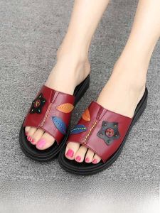 SHIPAILUO | Moms Summer Slip-On Shoes Womens Anti-Slip Wear-Resistant Soft Bottom Flat Heel Leather Slippers For Middle-Aged And Elderly