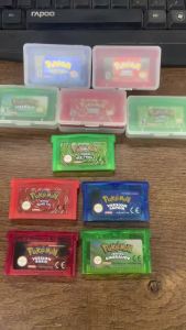 Takara Tomy | Pokémon GBA Game Cartridge - Emerald FireRed LeafGreen Ruby Sapphire 32 Bit Game Collection USA/ESP/FRA Versions
