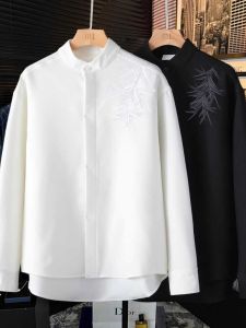 เสื้อเชิ้ตแขนยาวผู้ชายสไตล์จีนใหม่หรูหรา ปักใบไม้ไผ่ คอตั้ง เสื้อเชิ้ตทรงปกติสำหรับฤดูใบไม้ร่วง สไตล์ย้อนยุค