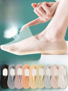 Ultra-Thin Summer Boat Socks for Women Invisible Non-Slip Slip-On Ankle-Length Socks Comfortable Breathable Cotton Blend