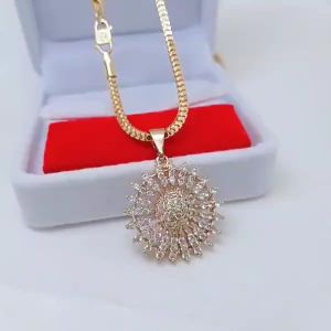 Kalung Milano Liontin Permata Wanita: Aksesoris Harian yang Tahan Lama & Anti Karat