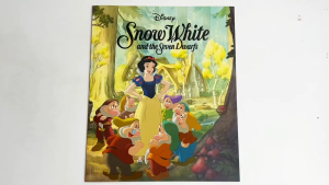 Disney Snow White & The Seven Dwarfs Picture Story Book Easy To Read For Kids