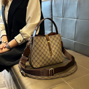 Womens Bag 2024 New Arrival Genuine Leather Large-Capacity Bucket Bag Womens Handbag Casual Shoulder Bag High Quality Crossbody Bag