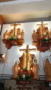 Bàn thờ gỗ công giáo mini tượng cao 30cm bàn thờ 70X45(cm) gỗ PƠ MU cao cấp trang trí bàn thờ công giáo