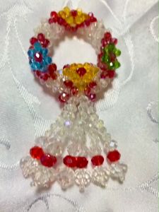 พวงมาลัยคริสตัลพวงเล็กลายดอกไม้ข้าวหลามตัด 3 สี อุบะคริสตัล 5 ชาย