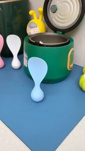 Tumbler Rice Spoon: A Nonstick Kitchen Essential