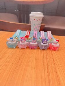 Gantungan Kunci Kartun Anime 3D Quicksand Liquid Akrilik Sanrio Kitty Melody Kuromi