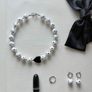 Morethanyoursee | Polka Dot Necklace สร้อยคอลูกปัดลายจุดวงกลม หัวใจ แก้วมูราโน่งานแฮนด์เมดทำมือ