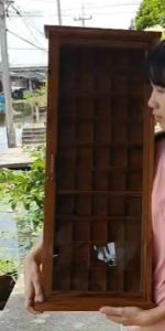 ตู้โชว์พระเครื่อง 50 ช่อง ไม้สัก จีพระ ตลับใส่พระ กล่องใส่พระเครื่อง กล่องเก็บพระ เหรียญ สะสมพระ กรอบพระ หลวงปู่ทวด หลวงพ่อรวย หลวงพ