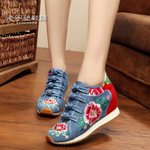 New 2025 Womens Embroidered High Heel Tourist Shoes Beijing Style Thick Heel Cotton Shoes National Style Flower Embroidery Single Shoes