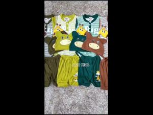 Setelan Baju Bayi Laki-laki Atasan Jumper Dan Celana Motif Big Boy Giraffe Estimasi Usia 0-6 Bulan