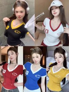 Áo Thun Tay Ngắn Cổ Chữ V Màu Đỏ Thiết Kế Ôm Vừa Vặn Cho Nữ Mùa Đông Thường Ngày in Họa Tiết Polyester