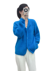 Knitted Sweater Cardigan for Women Loose Fit Long Sleeves Button-up Crewneck Pullover Chic Casual Style Fashionable Age-Reducing Fleece Outwear