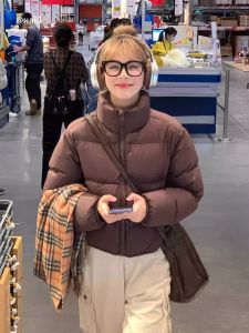 เสื้อแจ็คเก็ตผ้าฝ้ายแบบหนาสำหรับผู้หญิง ฤดูหนาวปี 2025 เสื้อคลุมกันหนาวแบบหนาพิเศษ แขนยาว ปกติ ปกติ คอตั้ง ซิป