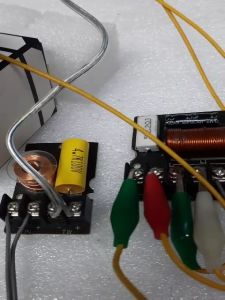 1 Set JVC 2 way Car Speaker Component Crossover Network (without plastic casing)