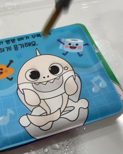 SET 2 CUỐN SÁCH MA THUẬT CHẠM NƯỚC ĐỔI MÀU MY LITTLE TIGER x PINKFONG BABYSHARK HÀN QUỐC