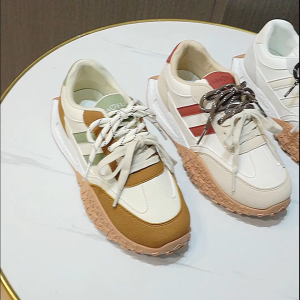 ผลิตภัณฑ์ใหม่ รองเท้าผ้าใบผู้หญิงลำลอง แนวโน้มแฟชั่น รองเท้าพื้นหนาผูกเชือก วัสดุทนทาน ด้านล่างนุ่ม สบายไม่เจ็บเท้าเลย ไซส์ 36-40