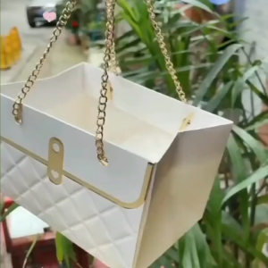 Flower bouquet storage bag gift box metal chain design waterproof flower bouquet packaging bag