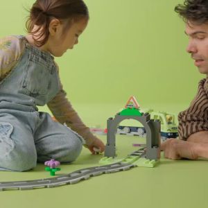 Set Kereta API LEGO DUPLO & 10425: Mainan Edukatif untuk Anak 2 Tahun+