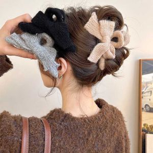 Knitted Bow Hair Claw Clip Plush Crab Hairclip Shark Clips Ponytail Holder Barrettes Clamps Women Girls Autumn Winter Hair Accessories