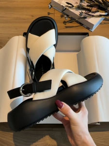 Casual Thick Bottom Cloud Bread Roman Shoes Womens Sandals Fashion Design Sensation Slip-On Comfortable All-Match Summer Sandals