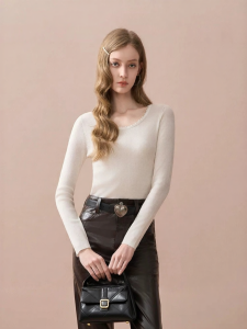 AIVEI | Autumn Minimalist Beaded Knitwear