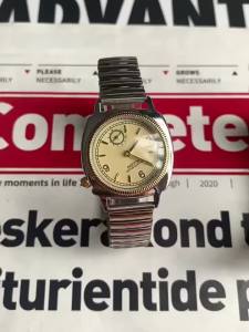 Vintage Cushion Watch for Men and Women Twotone Gold Finish Expansion Bracelet Knurled Bezel Quartz Watch Arabic Numerals
