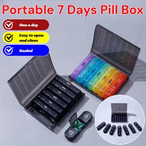 Small Multicompartment Portable Pill Boxes Carrying Classified Seven Days Medicine Boxes