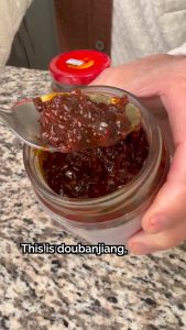 Chinese Red Chili Bean Paste Doubanjiang 豆瓣酱 Spicy Broad Bean Chili Sauce Fermented Soybean - 1 kg