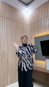 Blouse Rayon Motif: Kemeja Balon Wanita & Atasan Muslim Kekinian