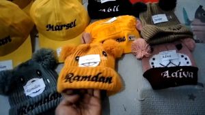 Ciput Rajut Bayi Pompom Beruang Pakai Nama anak Laki Laki Perempuan