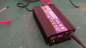 【60Hz】 Solar Power Inverter Pure Sine Wave 1000W/1600W/2000W/2600W/3000W Converter DC12V / 24V to AC220V Electric Vehicle Car Home Appliance Travel Black New Power Inverter Adapter Premium Quality Aluminium Alloy Power Supply Automobile