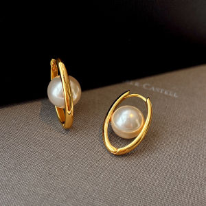 ต่างหูไข่มุกสีทองสไตล์ใหม่สำหรับผู้หญิง ต่างหูแบบถอดได้ ประดับด้วยโลหะผสมสีทอง จี้ห่วงกลม เครื่องประดับแฟชั่นระดับไฮเอนด์