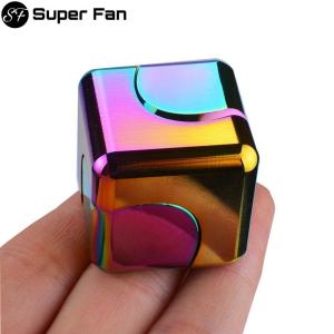 (Super Fan) Square Decompression Spinning Top Dice Cube Anti-Anxiety Fingertip Toys Hand FigetS Spinner Early Learning Vent Toys Flipo Flip