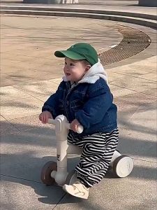 [Hoả Tốc] Xe Chòi Chân Chân BELETONG Dành Bé Từ 1 Đến 4 Tuổi Xe Có Đèn Có Nhạc Vui Nhộn Khung Xe Chắc Chắn