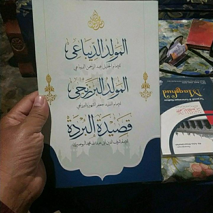 Oqituvchi oquvchini porno bilan aldayapti