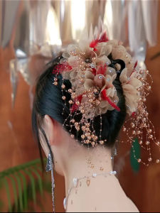 คลิปหนีบผมลายจุดแบบมีขนไหปลาร้าพร้อมขนนก คลิปหนีบผมสไตล์ฝรั่งเศสหรูหราสำหรับผู้หญิง คลิปหนีบผมแบบอเนกประสงค์สำหรับฤดูใบไม้ร่วงและฤดูหนาว