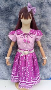 ชุดไทยประยุกต์เด็กหญิง สวยทันสมัย ใส่ได้หลายโอกาส แถมกิ๊บสุดน่ารัก