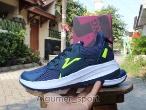 SEPATU SPORT PRIA DAN WANITASNEAKERS VULUNG LOW CUOPLEJOGINGSEKOLAHKERJASANTAIOLAHRAGASEPATU NAVY