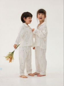 Q21 | Childrens Purebamboo and Silk Gauze Sleepwear Set