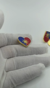 1 Inch High Quality 3D Heart Shape Patriotic Badge Heart Pin Patriotism Brooch