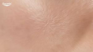 Eucerin Sun Dry Touch Acne Oil Control SPF50+ PA++++ 50 ML ผ้าออยล์ คอนโทรล ผิวหน้าที่ดูเนื้อบางเบา ูเซอริน