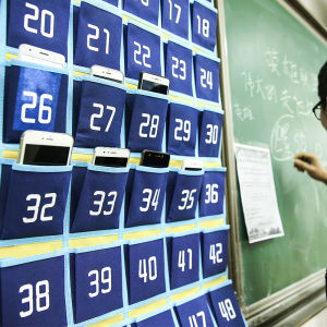 Class Cellphone Storage Bag Hanging Bag Wall Storage Bag Storage Cloth Bag Mobile Phone Bag Classroom Hanging Wall Hanging