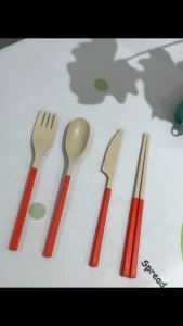 **BEST SELLING** 2025 NEW Portable Cutlery Set with Case Reusable Travel 5 Piece Utensils Set Flatware Spoon Fork Knife and Chopsticks with Case Set Kutleri Mudah Alih dengan Sarung Set Perkakas Perjalanan 5 Keping 折叠餐具