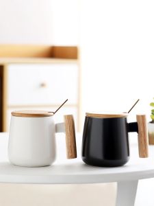 Delicate Ceramic Coffee Mug with Lid And Spoon High Aesthetic Value for Women Home Office Use Couples Gift Tea Cup