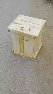 กล่องล่อผึ้งโพรง กล่องเลี้ยผึ้ง สำหรับตั้งล่อหรือเลี้ยงผึ้ง ทำไข+ฟีโรโมน ในช่องประสบการณ์ 2 ชุด กล่องเลี้ยผึ้ง กล่องล่อผึ้ง โก๋นผึ้ง