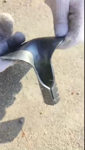 Cangkul Rumput Gulma/Garuk Baja Gergaji Asli