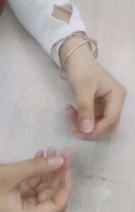 1แผ่น 24ชิ้น กาวซิลิโคนติดเล็บปลอม ติดทน ใช้ง่าย