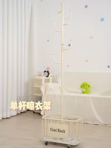 ไม้แขวนเสื้อแบบถอดได้หรูหราขนาดเล็กแขวนด้วยล้อ